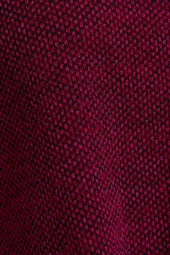 Curvy Ribbed Twisted Top