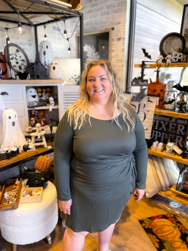 Curvy Waist Twist Dress